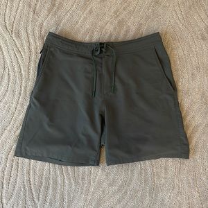 Ten Thousand Mens Foundation Shorts. Size L.